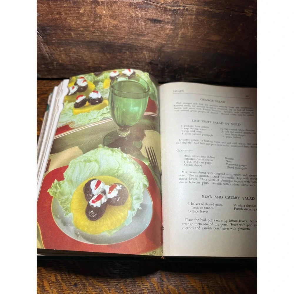 Vintage 1948 The American Womans Cook Book Ruth Berolzheimer Thumb Index Green